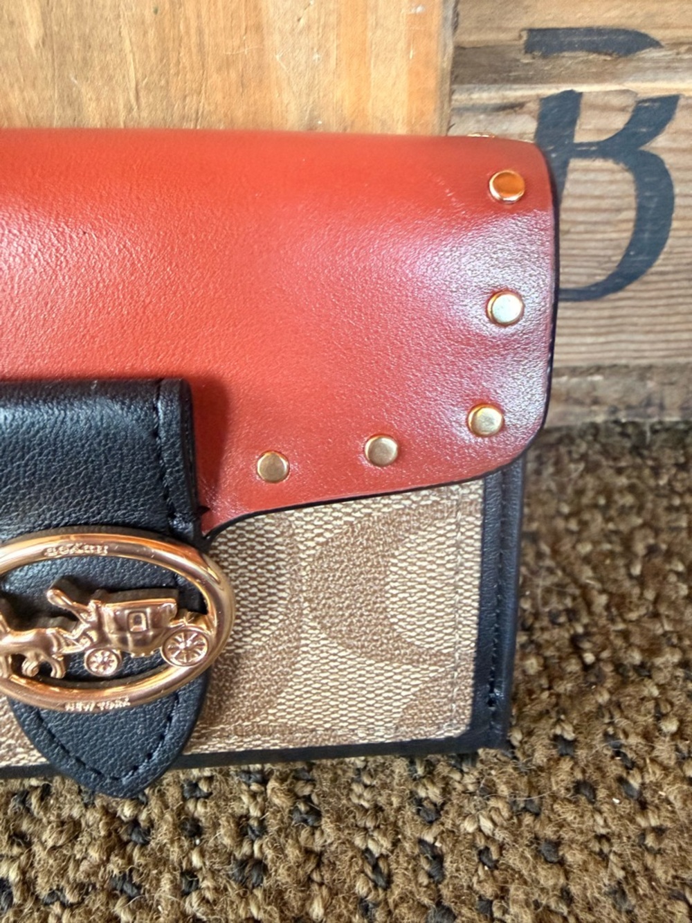 Georgie Small Colorblock Wallet - Picture 4 of 7